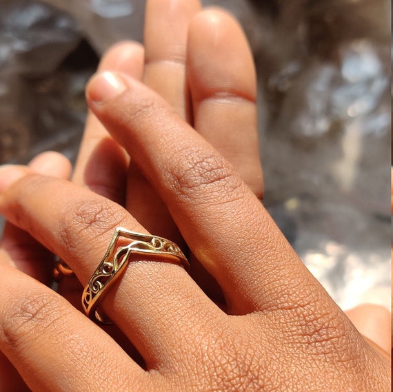 Chevron Ring